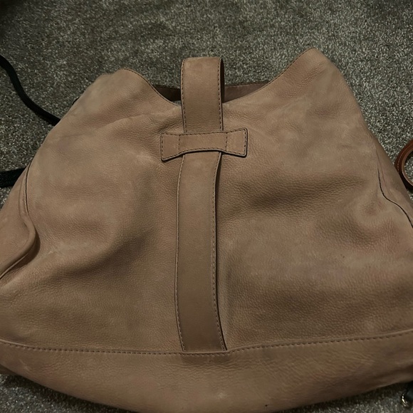 Gucci Vintage Leather Stirrup Hobo - Picture 7 of 16